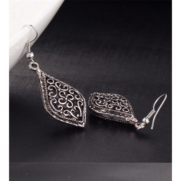 NEW!💎💙💎VINTAGE TEARDROPS! DROP EARRINGS DANGLE! - Picture 4 of 8